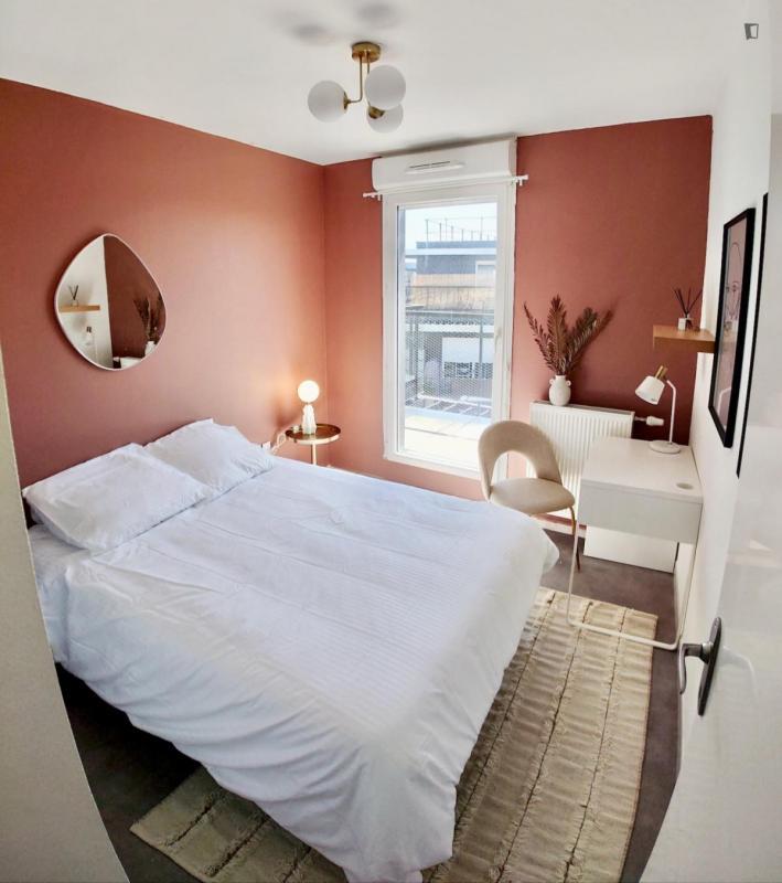 Chambre - 10 m² - 5 pièces