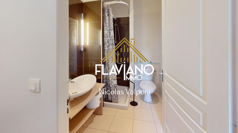 Appartement - 92 m² - 4 pièces