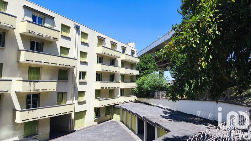 Appartement - 76 m² - 4 pièces