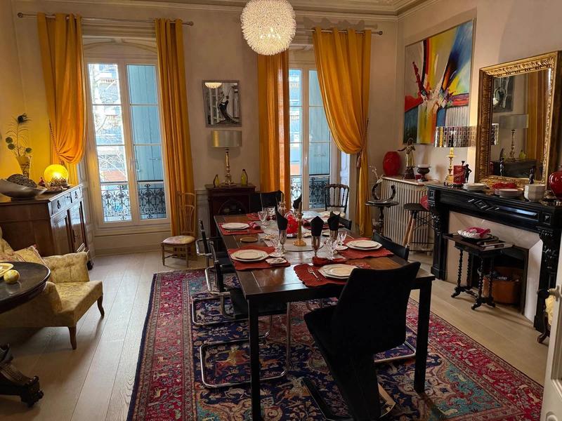 Appartement - 196 m² - 6 pièces