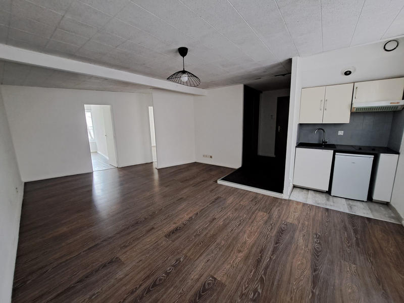 Appartement - 64 m² - 2 pièces