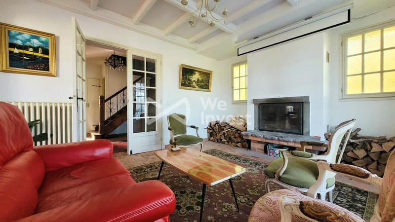 Maison - 220 m² - 7 pièces