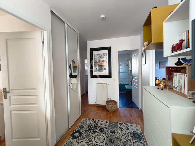 Maison - 187 m² - 7 pièces