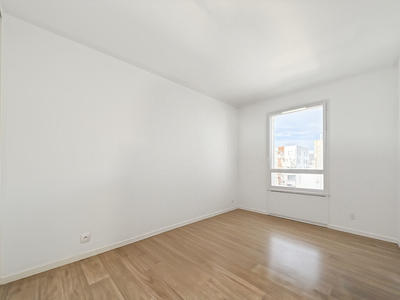 Appartement - 84 m² - 4 pièces