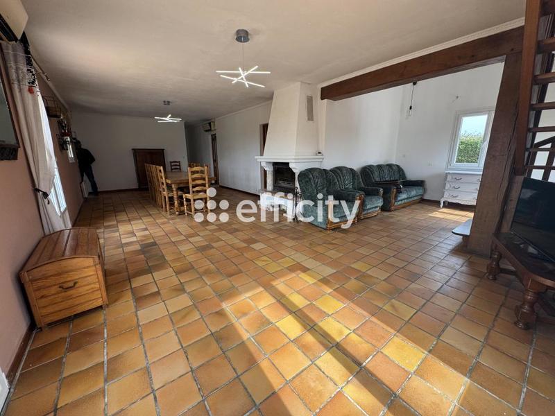 Maison - 200 m² - 8 pièces