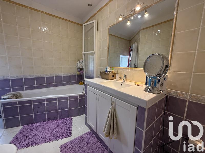 Maison - 250 m² - 8 pièces