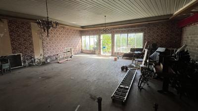 Maison - 200 m² - 1 pièce