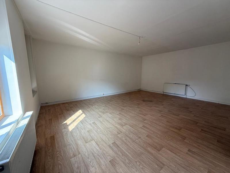 Maison - 300 m² - 7 pièces