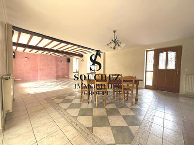 Maison traditionnelle - 180 m² - 7 pièces