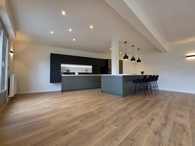 Appartement - 101 m² - 4 pièces