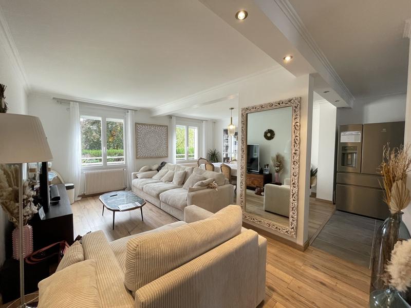 Maison - 93 m² - 5 pièces