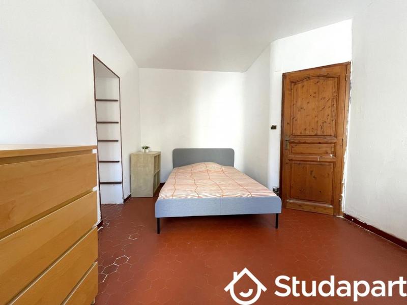 Chambre - 9 m² - 1 pièce