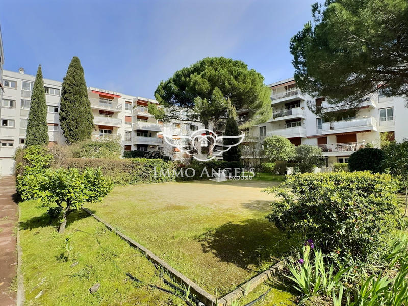 Appartement - 77 m² - 3 pièces