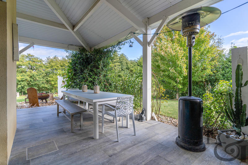 Maison - 180 m² - 6 pièces