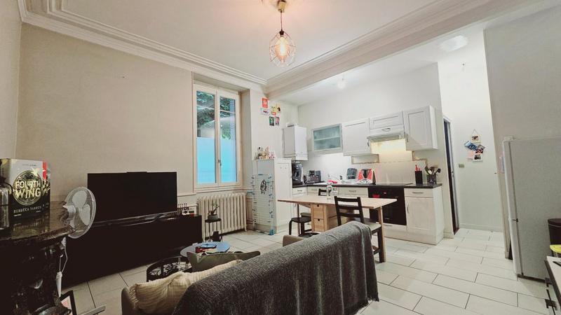 Appartement - 49 m² - 3 pièces