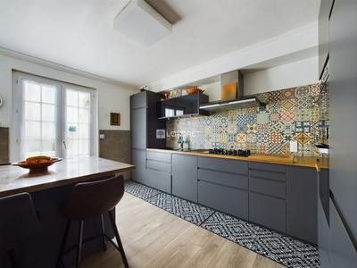 Maison - 140 m² - 7 pièces