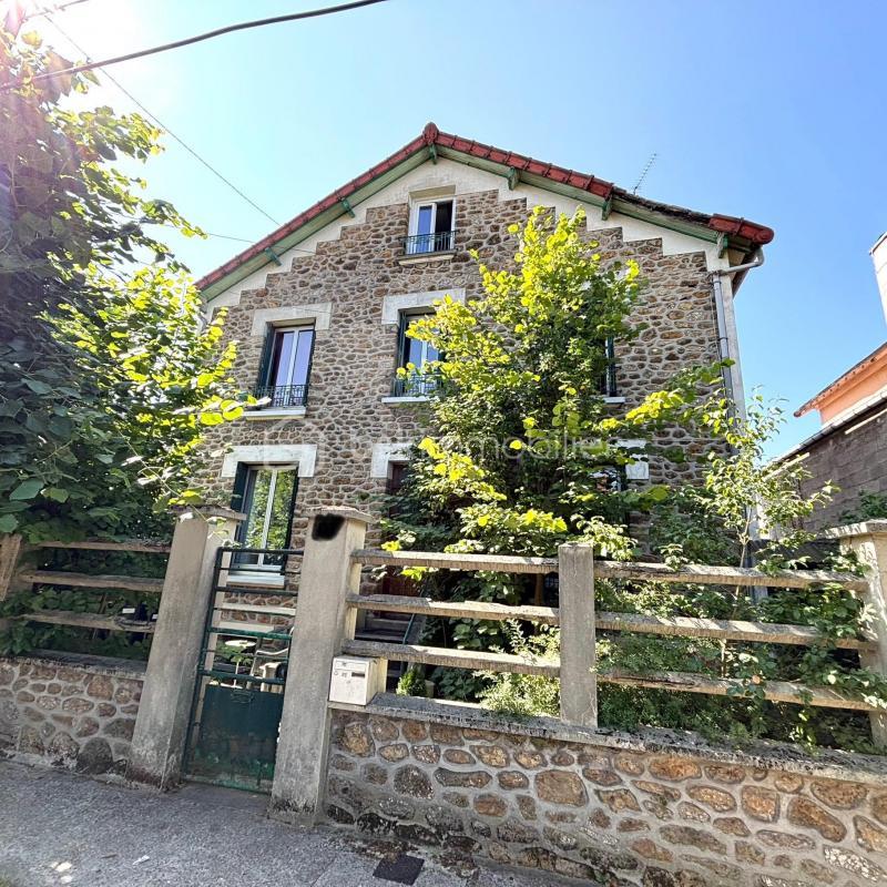 Maison - 160 m² - 8 pièces