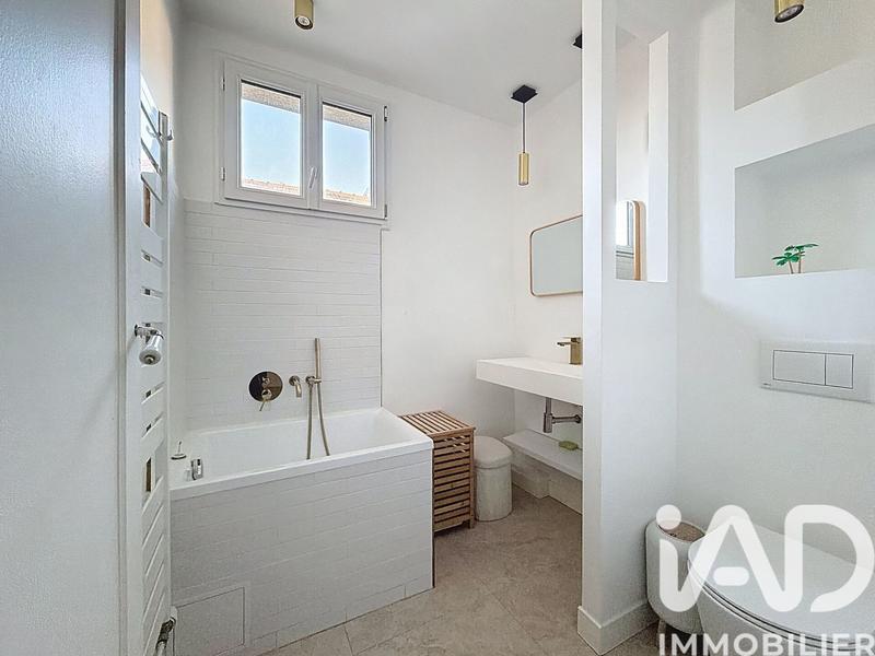 Maison - 99 m² - 5 pièces