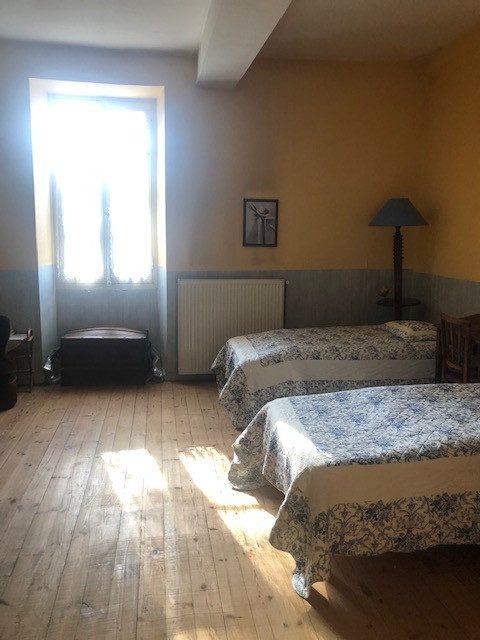 Maison traditionnelle - 165 m² - 6 pièces