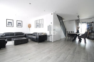 Maison - 101 m² - 6 pièces