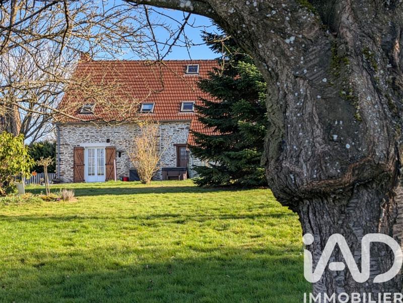 Maison - 185 m² - 8 pièces