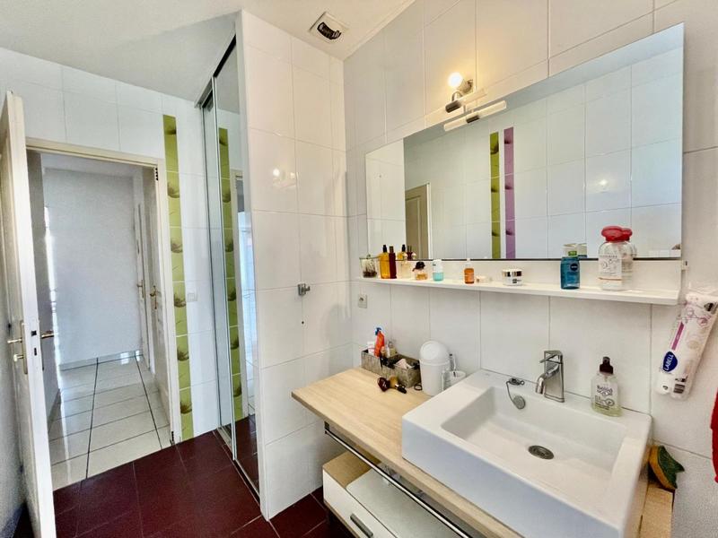 Appartement sur toit - 75 m² - 3 pièces