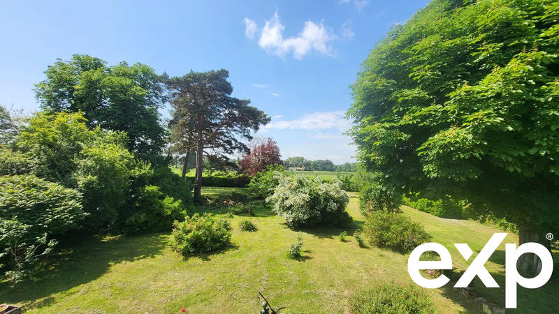 Maison - 213 m² - 8 pièces