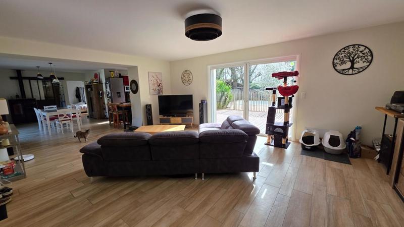 Maison - 159 m² - 8 pièces