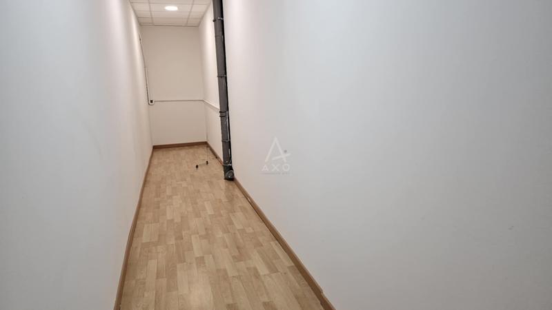 Local d'activités - 64 m² - 4 pièces