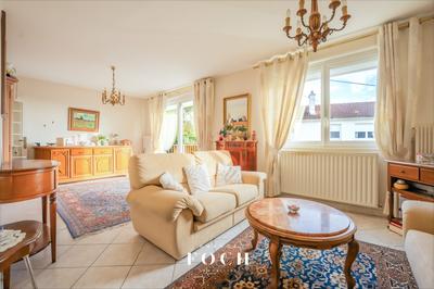 Maison - 101 m² - 5 pièces