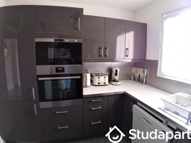 Chambre - 11 m² - 1 pièce