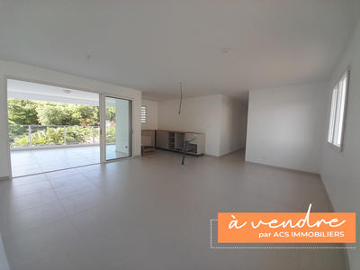 Appartement - 99 m² - 4 pièces