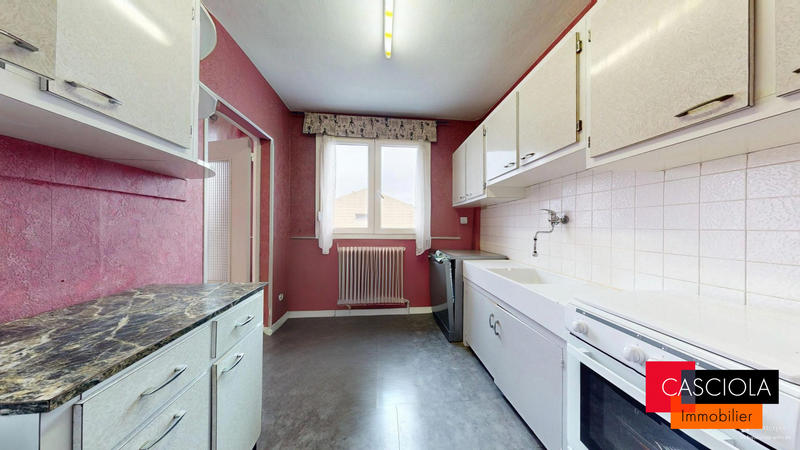 Maison - 94 m² - 6 pièces