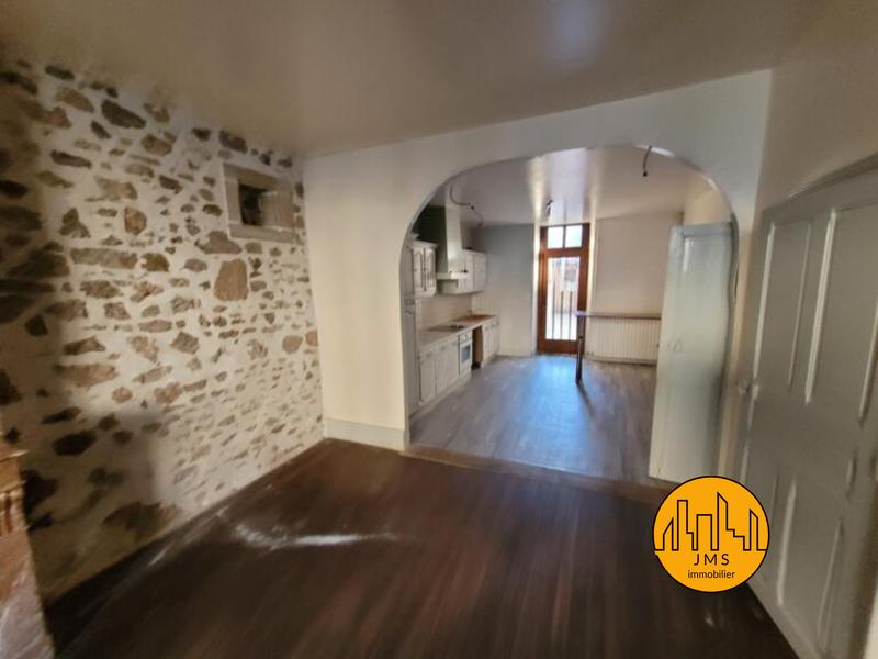 Immeuble - 195 m² - 6 pièces