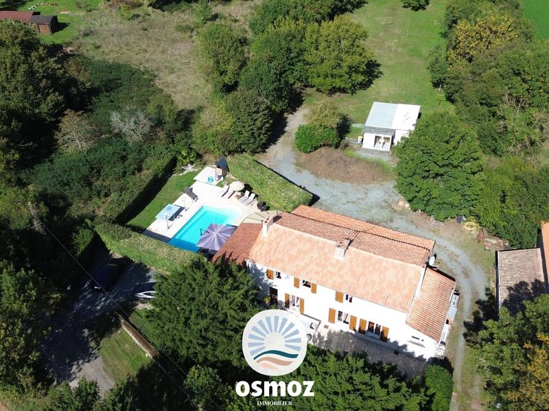 Maison ancienne - 190 m² - 5 pièces