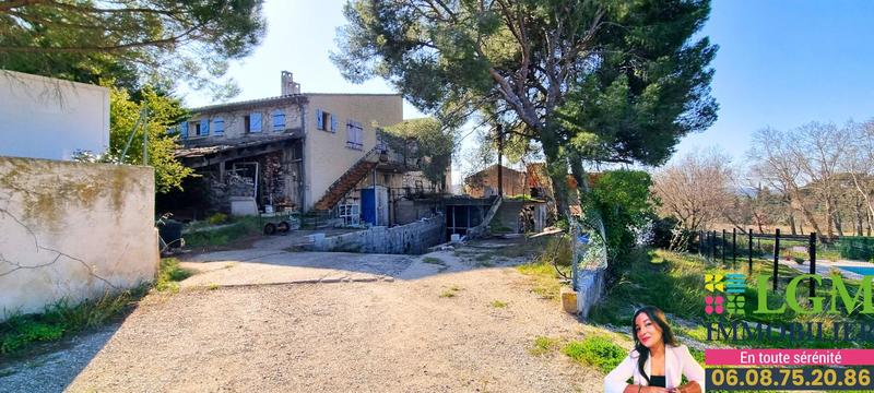 Maison - 260 m² - 3 pièces