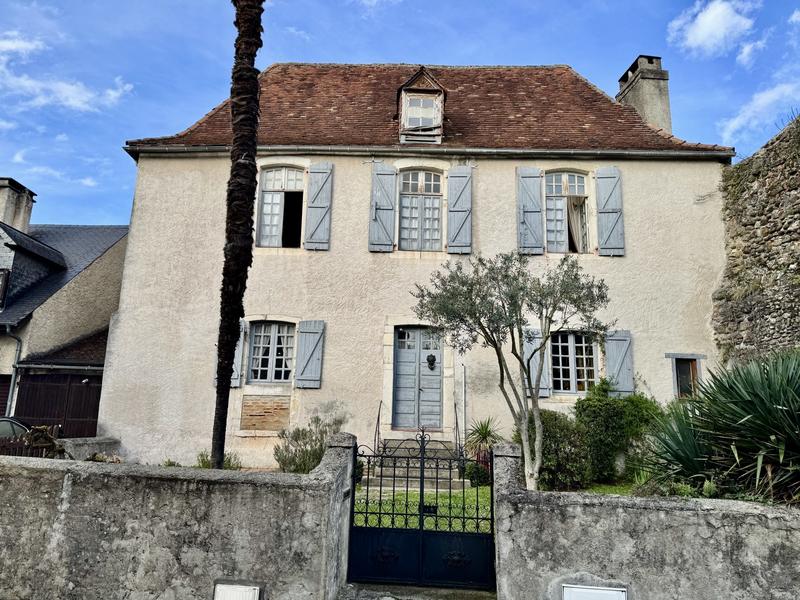 Maison ancienne - 162 m² - 6 pièces