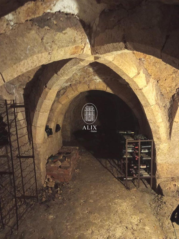 Maison ancienne - 182 m² - 6 pièces