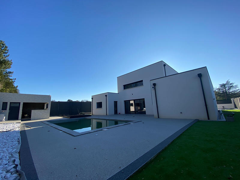 Maison - 195 m² - 5 pièces