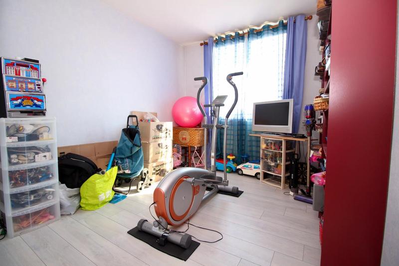 Appartement - 97 m² - 6 pièces