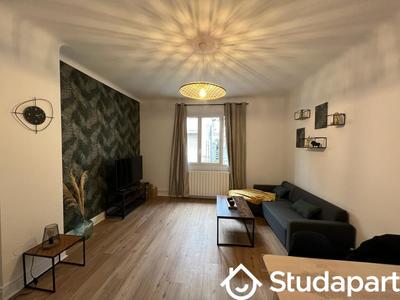 Chambre - 13 m² - 1 pièce