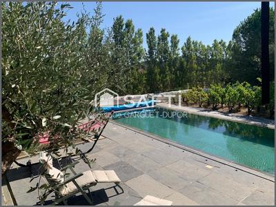 Maison de maîtres - 313 m² - 11 pièces