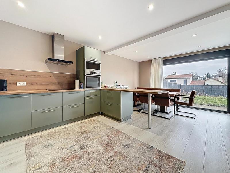 Maison - 95 m² - 5 pièces