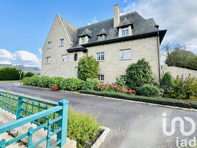 Maison - 480 m² - 12 pièces