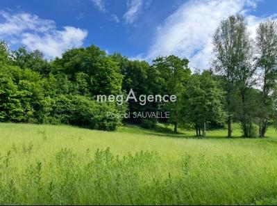 Terrain constructible - 3 672 m²