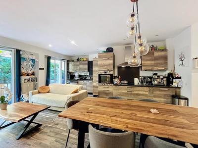 Appartement - 75 m² - 3 pièces