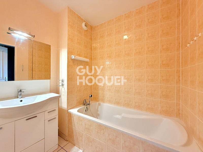 Appartement - 90 m² - 4 pièces