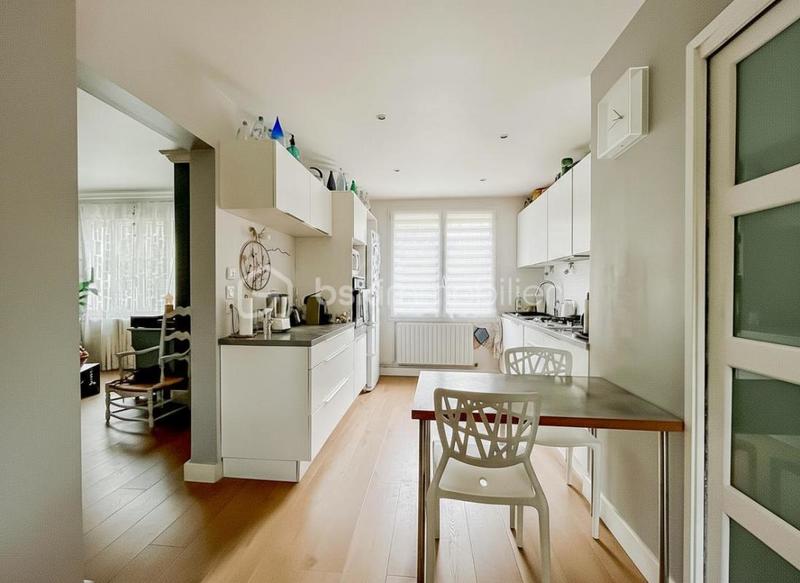 Maison traditionnelle - 90 m² - 5 pièces