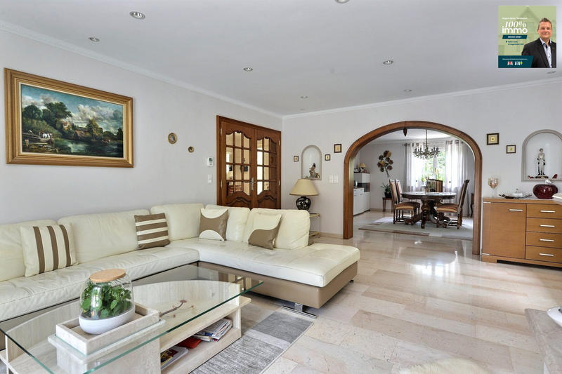 Maison - 232 m² - 7 pièces