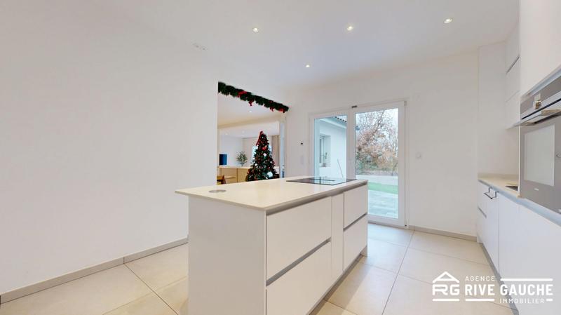 Maison - 151 m² - 6 pièces